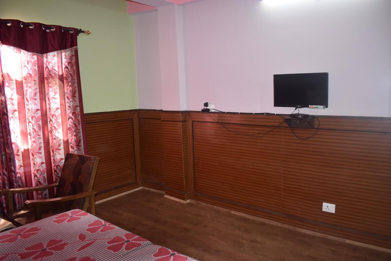Hotel Snow Flake Rāmpur Extérieur photo